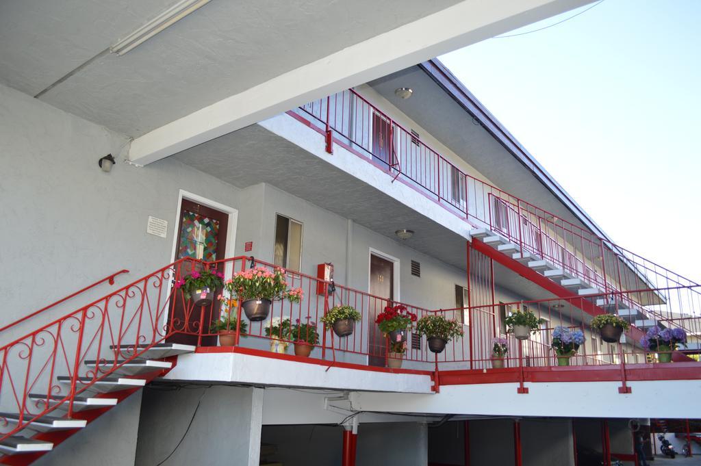Glass Slipper Inn - Stanford Palo Alto Ngoại thất bức ảnh
